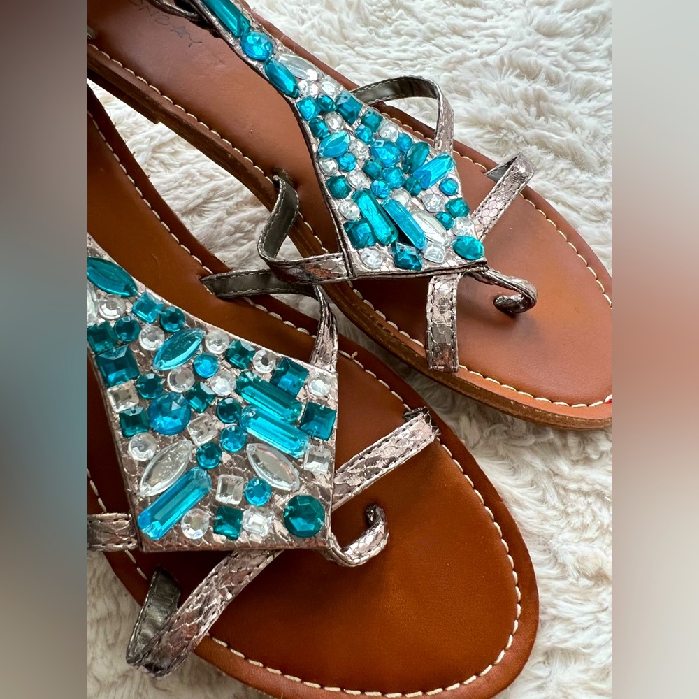 Union bay women’s size 7M Jordan style jeweled gladiator sandals tan silver blue